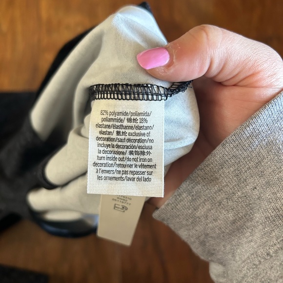 NWT PINK Women’s Cropped Long-Sleeve Workout Top, Size XL - Picture 3 of 5